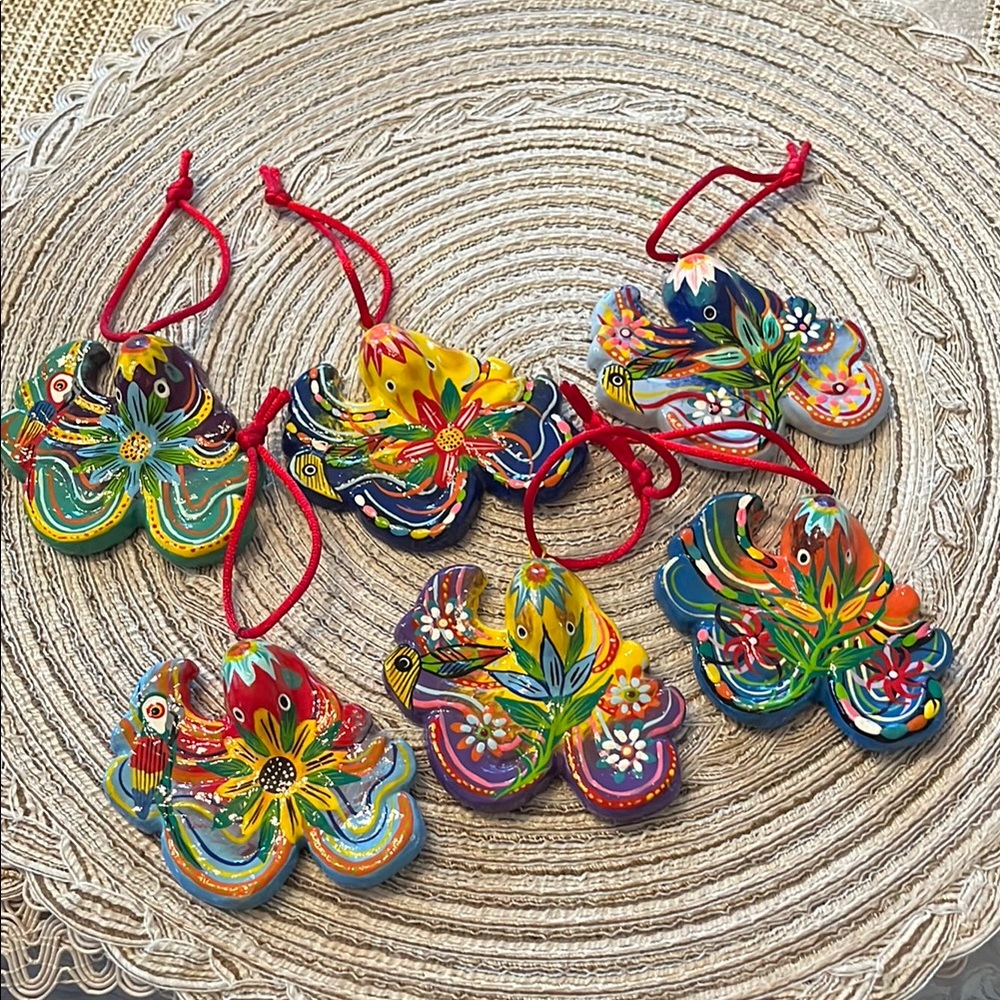 UNICEF Octopus Handcrafted Floral Ornaments Set 6- Multicolor in EUC  Joae Arrio